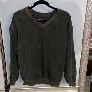 Monterey Club V-Neck